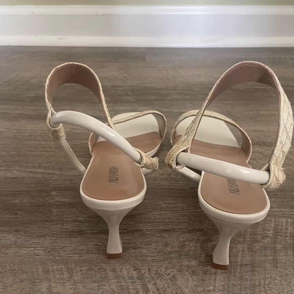 Women’s Textured Heels - Picture 4 of 6